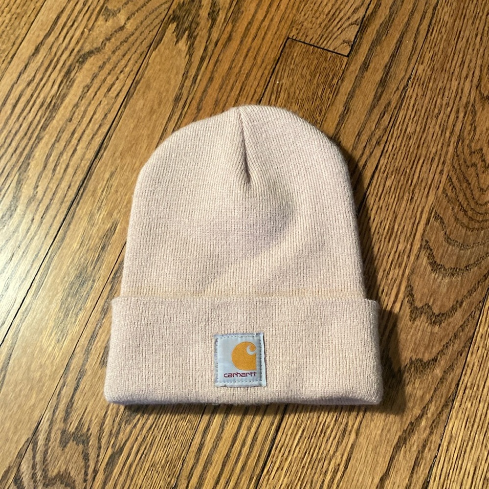Women’s Carhartt beanie in light pink